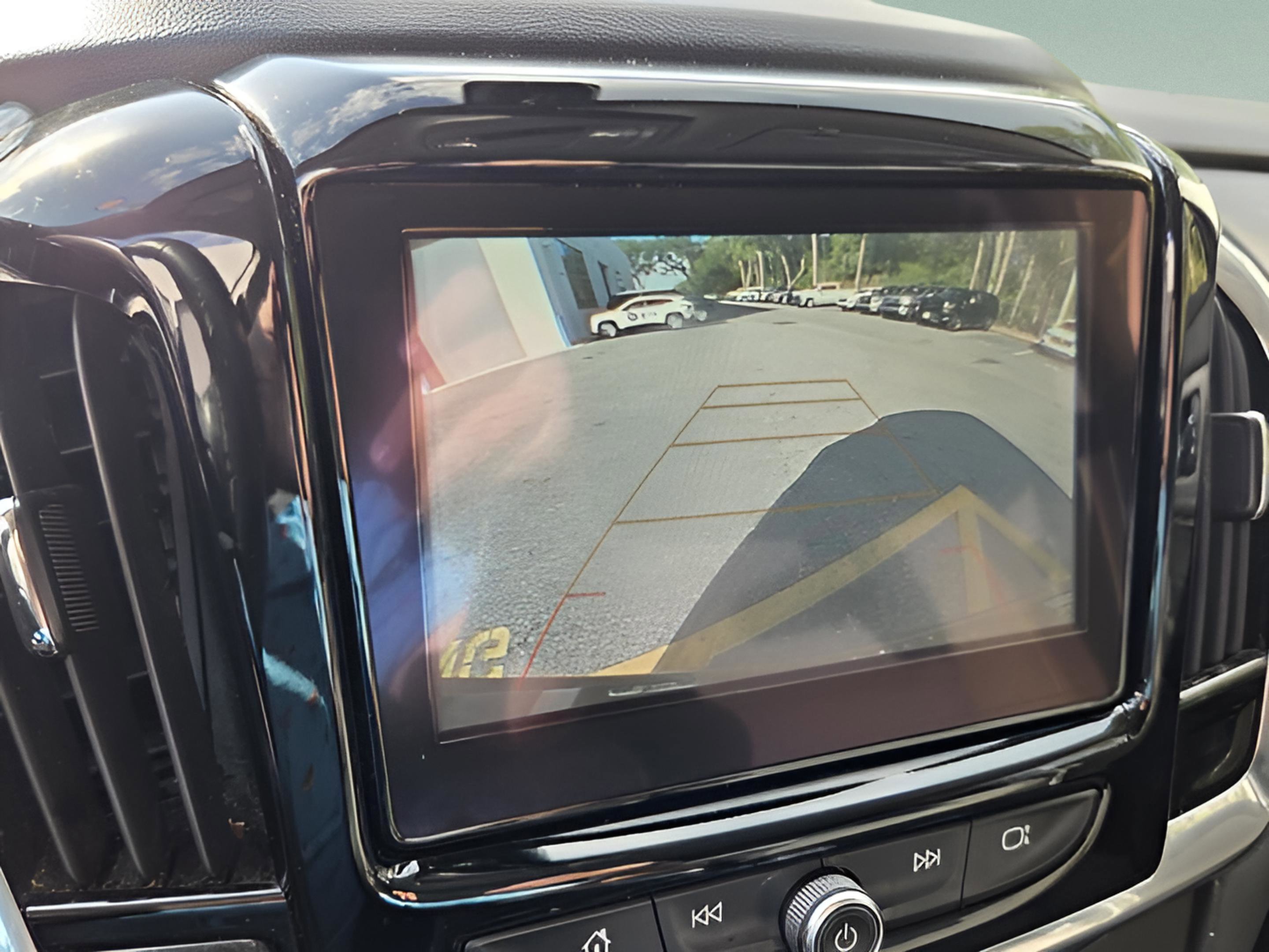 Used 2018 Chevrolet Traverse LT FWD image 18
