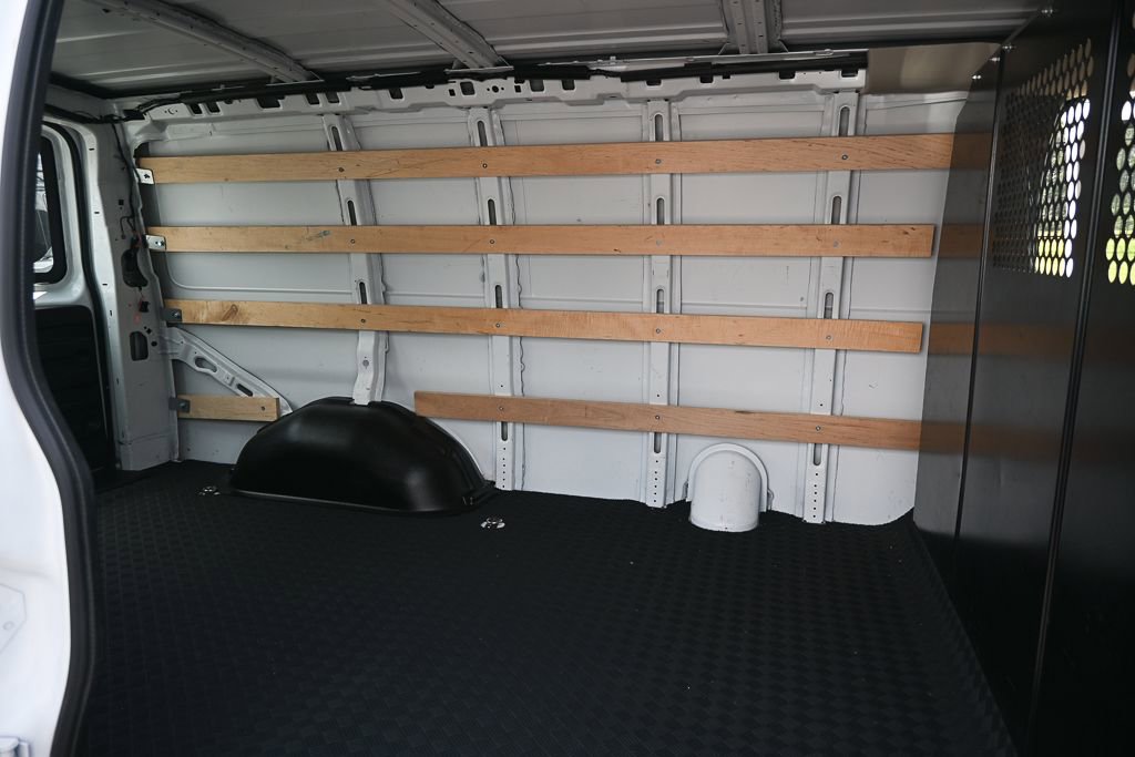 Used 2024 GMC Savana 2500 w/ Driver Convenience Package RWD image 19
