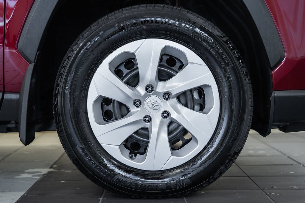 Certified 2025 Toyota RAV4 LE AWD/4WD image 14