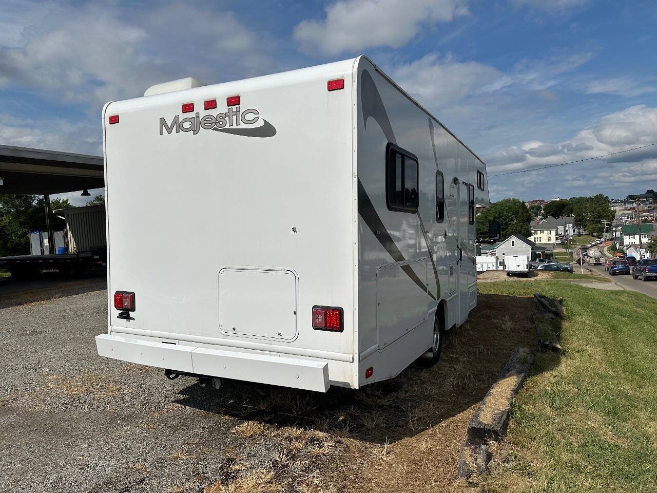 Used 2017 Ford E-350 and Econoline 350 Super Duty w/ Motorhome Prep Package RWD image 10