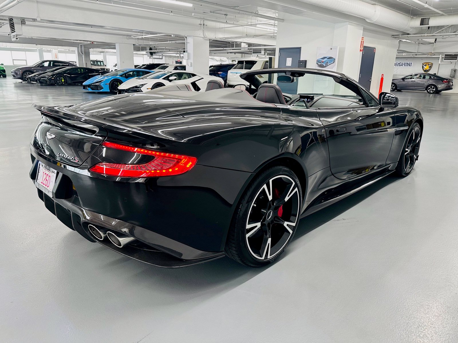 Used 2018 Aston Martin Vanquish S RWD image 7