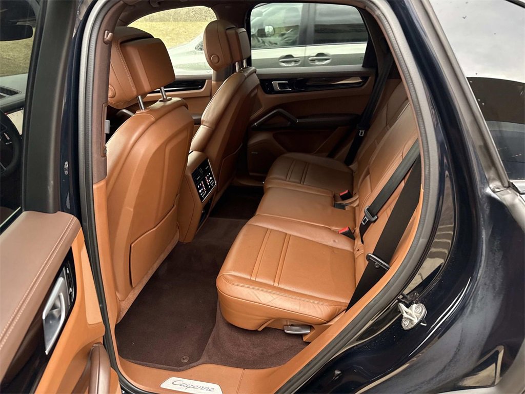 Used 2021 Porsche Cayenne S image 19