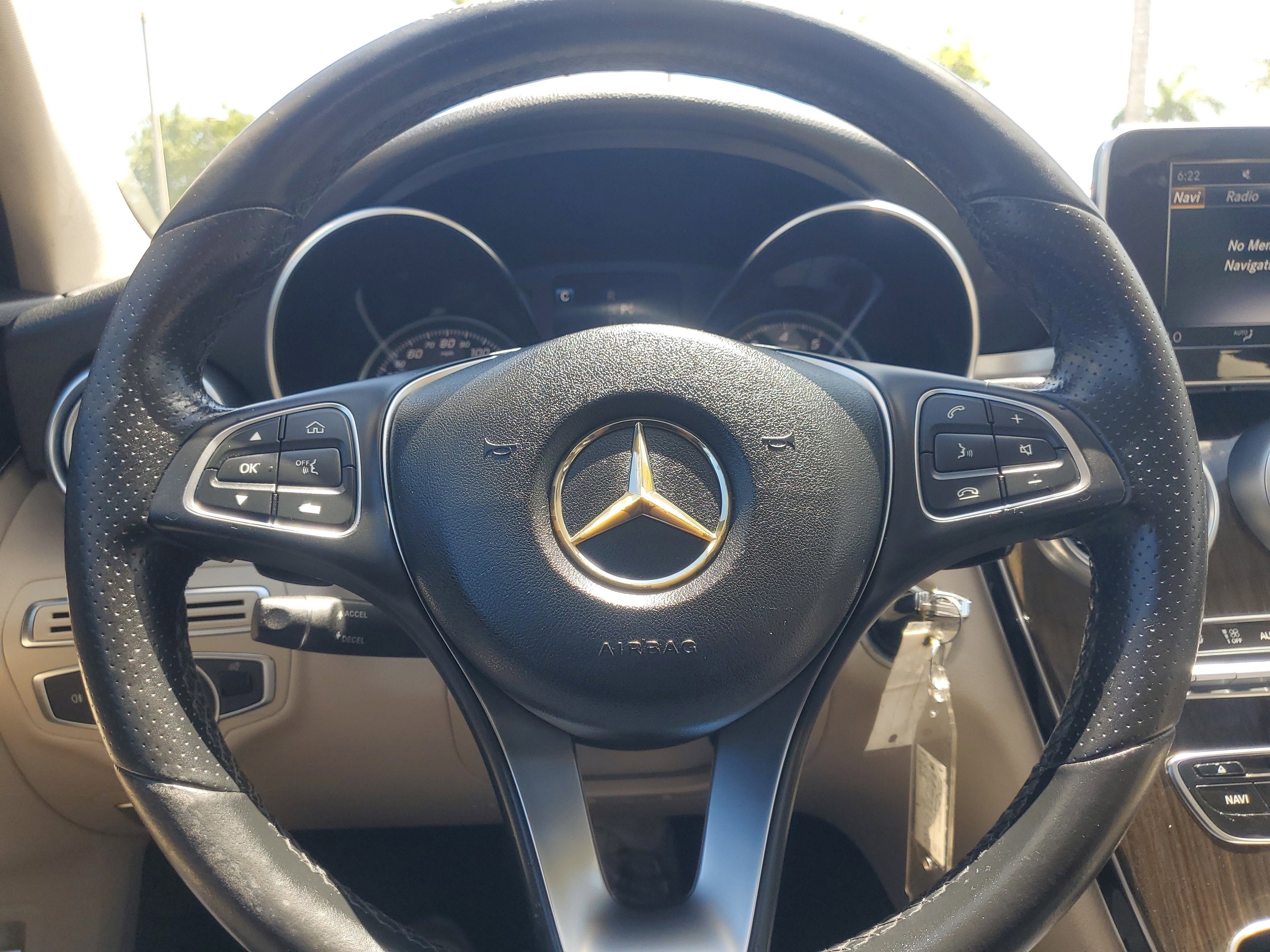 Used 2018 Mercedes-Benz C 300 Sedan w/ Premium Package image 20