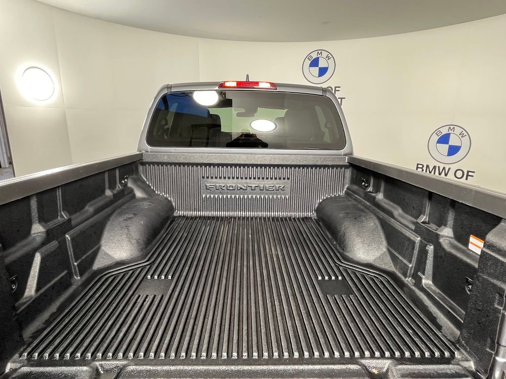 Used 2023 Nissan Frontier SV image 16