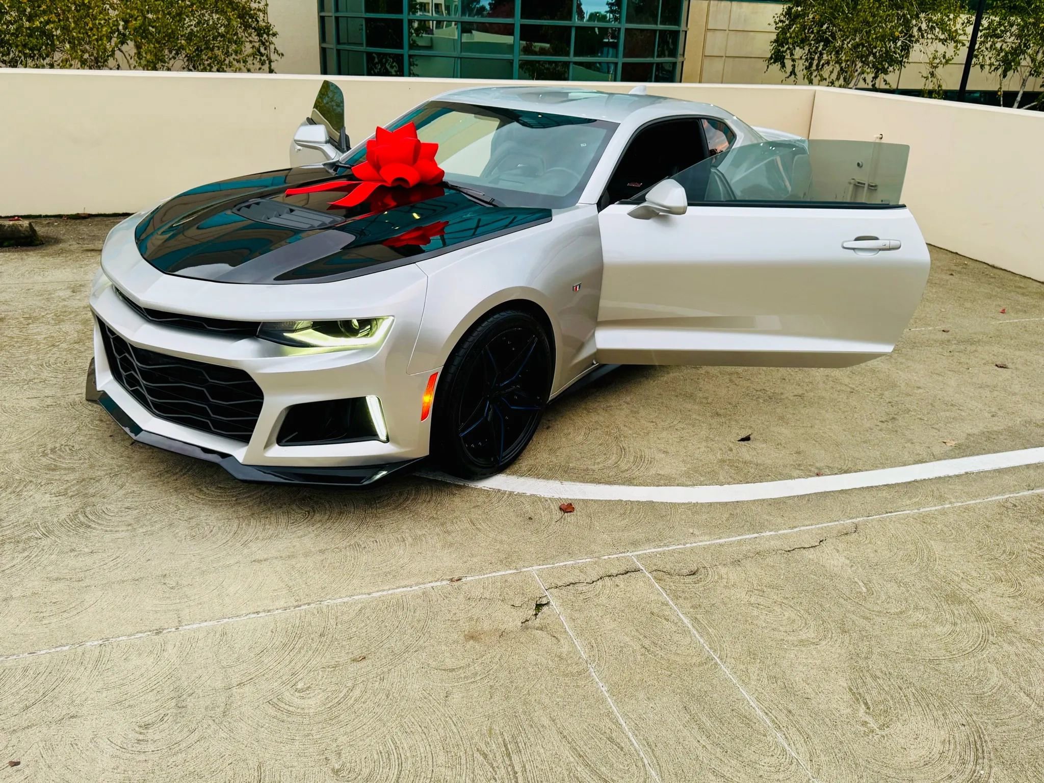 Used 2017 Chevrolet Camaro SS image 38