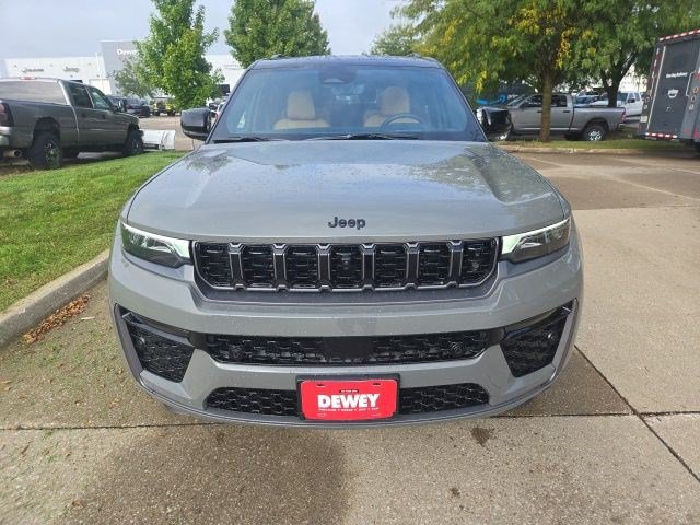 New 2027 Jeep Grand Cherokee L Summit AWD/4WD image 2