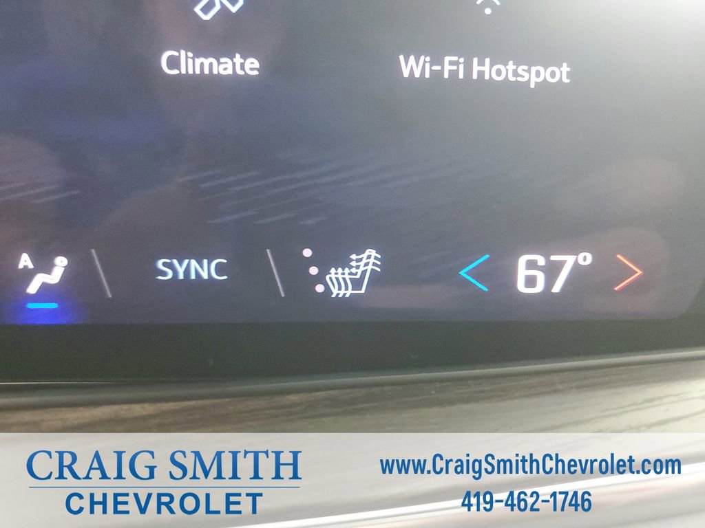 Used 2025 Chevrolet Suburban Z71 AWD/4WD image 32