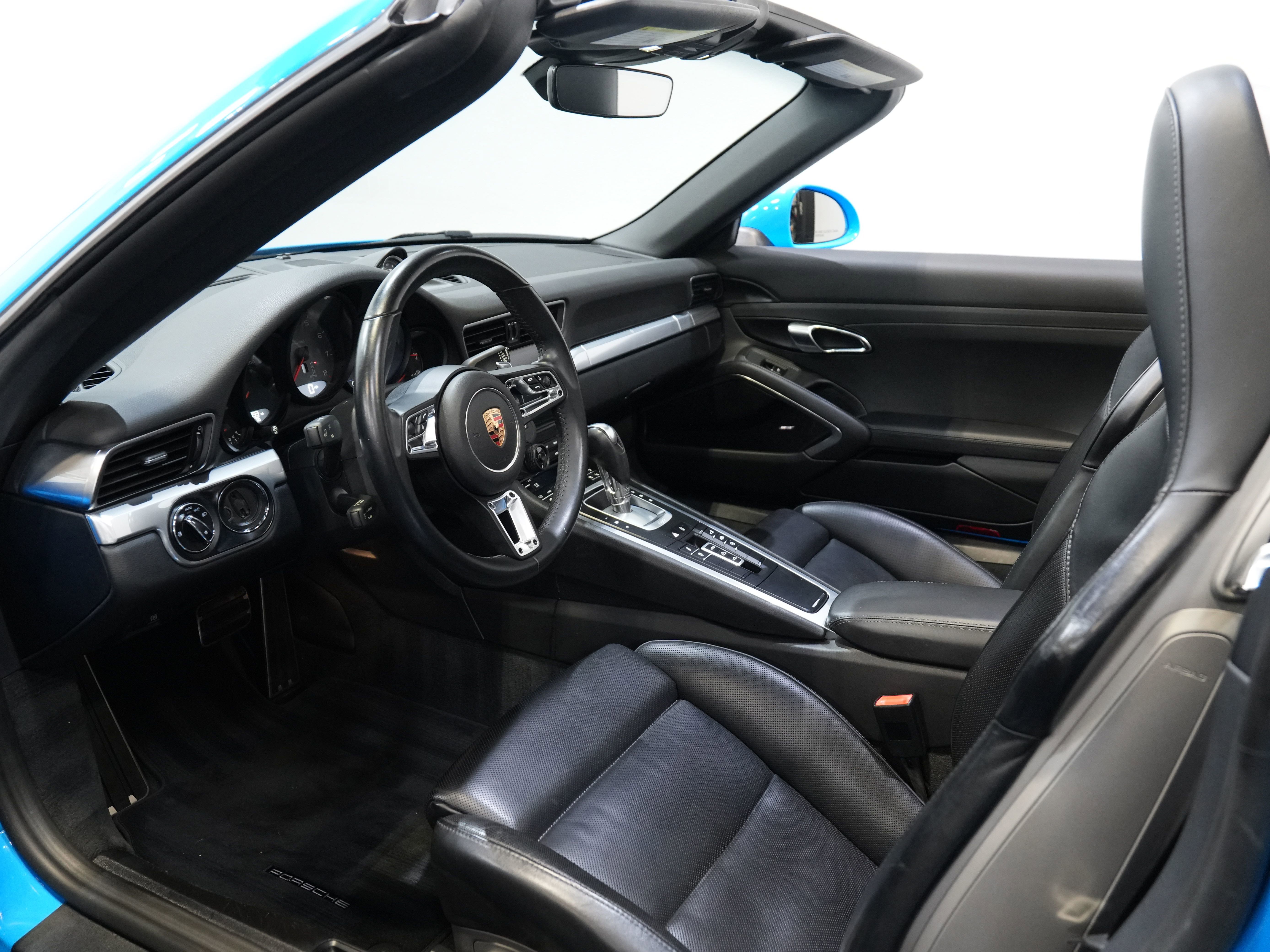 Used 2017 Porsche 911 Carrera S image 28