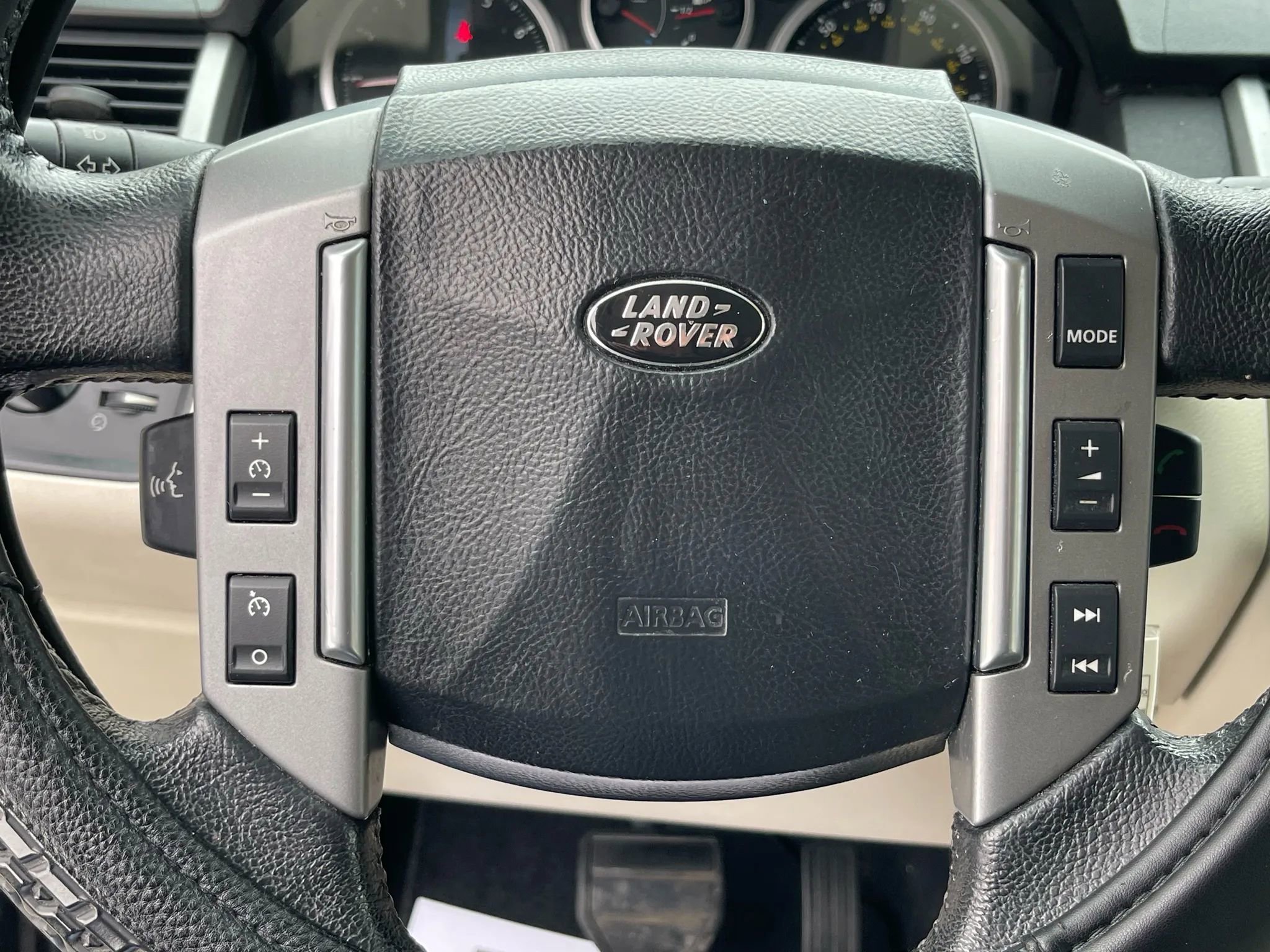 Used 2008 Land Rover Range Rover Sport Supercharged AWD/4WD image 22