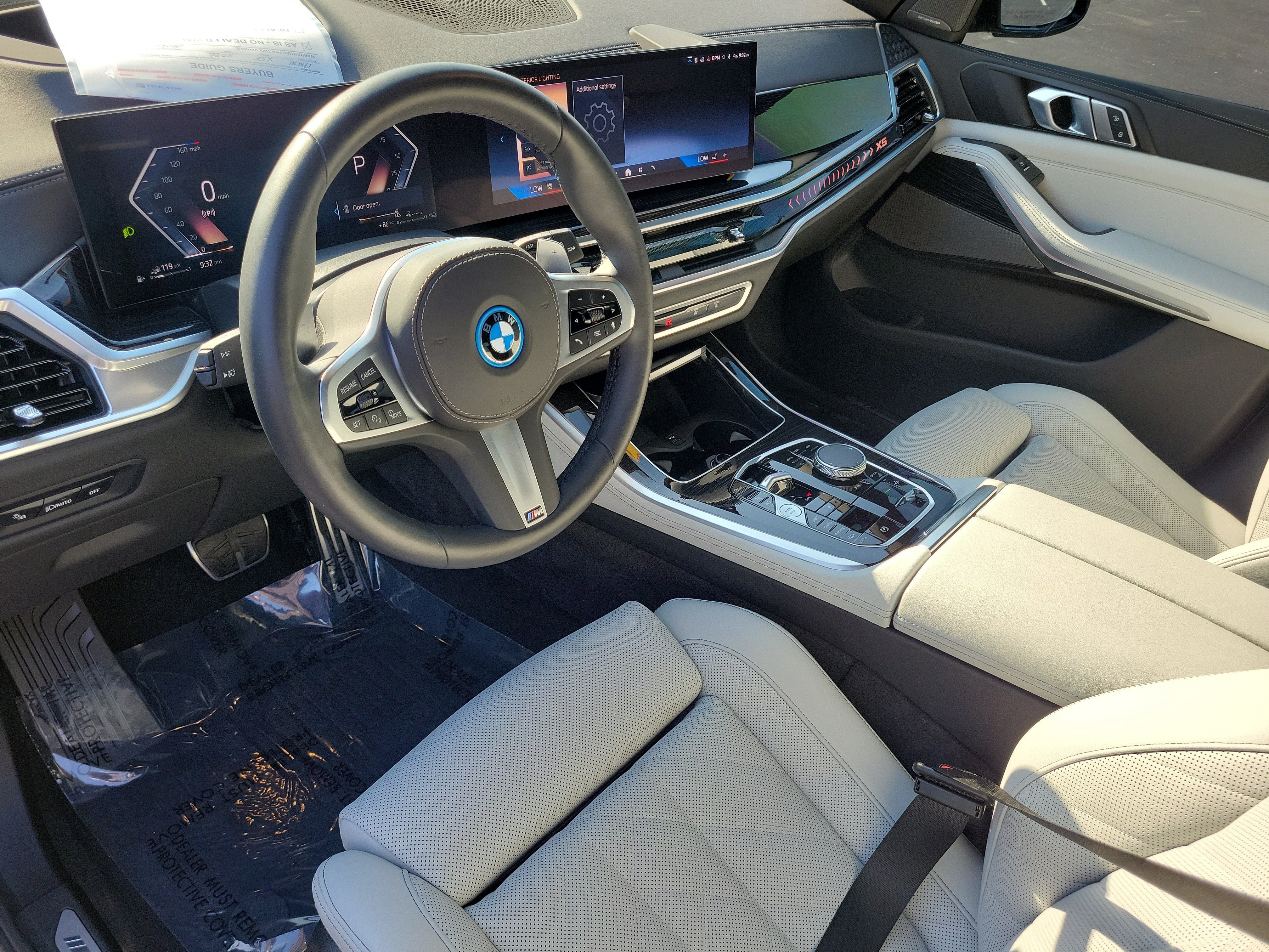 Used 2026 BMW X5 xDrive50e w/ M Sport Package AWD/4WD image 24