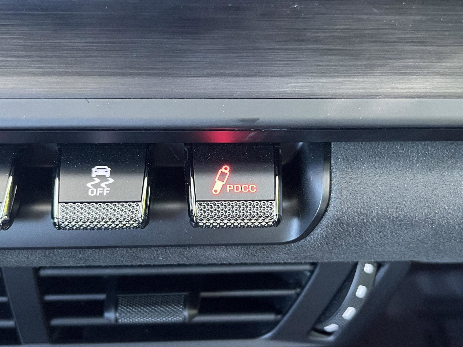 Used 2025 Porsche 911 Carrera 4 GTS image 25