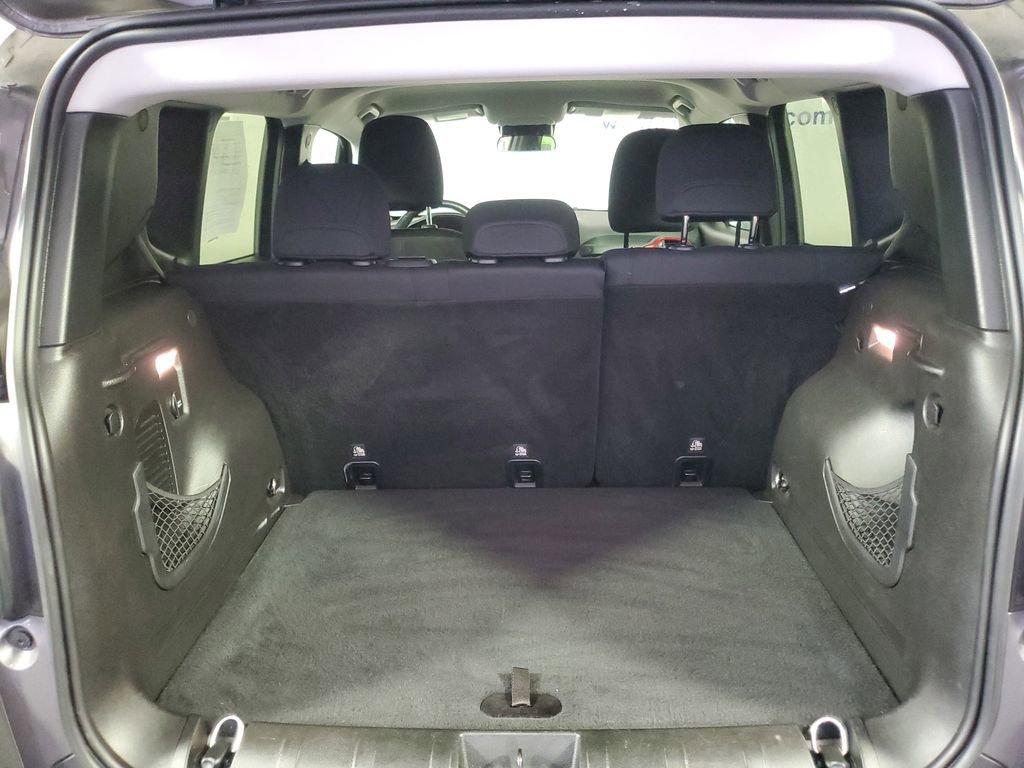 Used 2016 Jeep Renegade Trailhawk w/ Cold Weather Group image 13