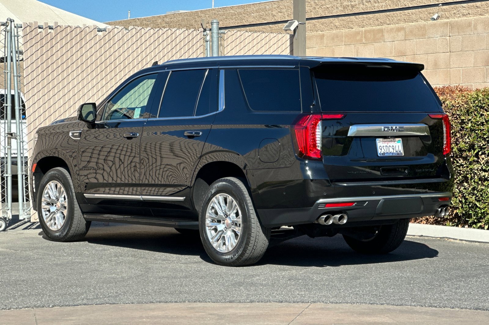 Certified 2024 GMC Yukon Denali w/ Advanced Technology Package AWD/4WD image 6