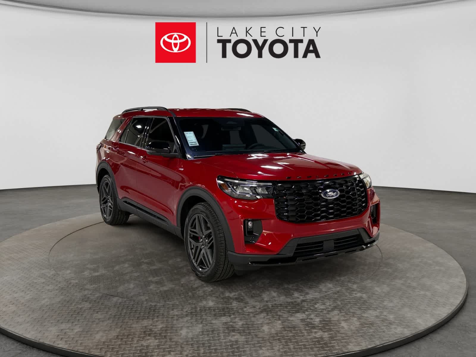 Used 2026 Ford Explorer ST-Line w/ ST-Line Street Pack RWD image 13