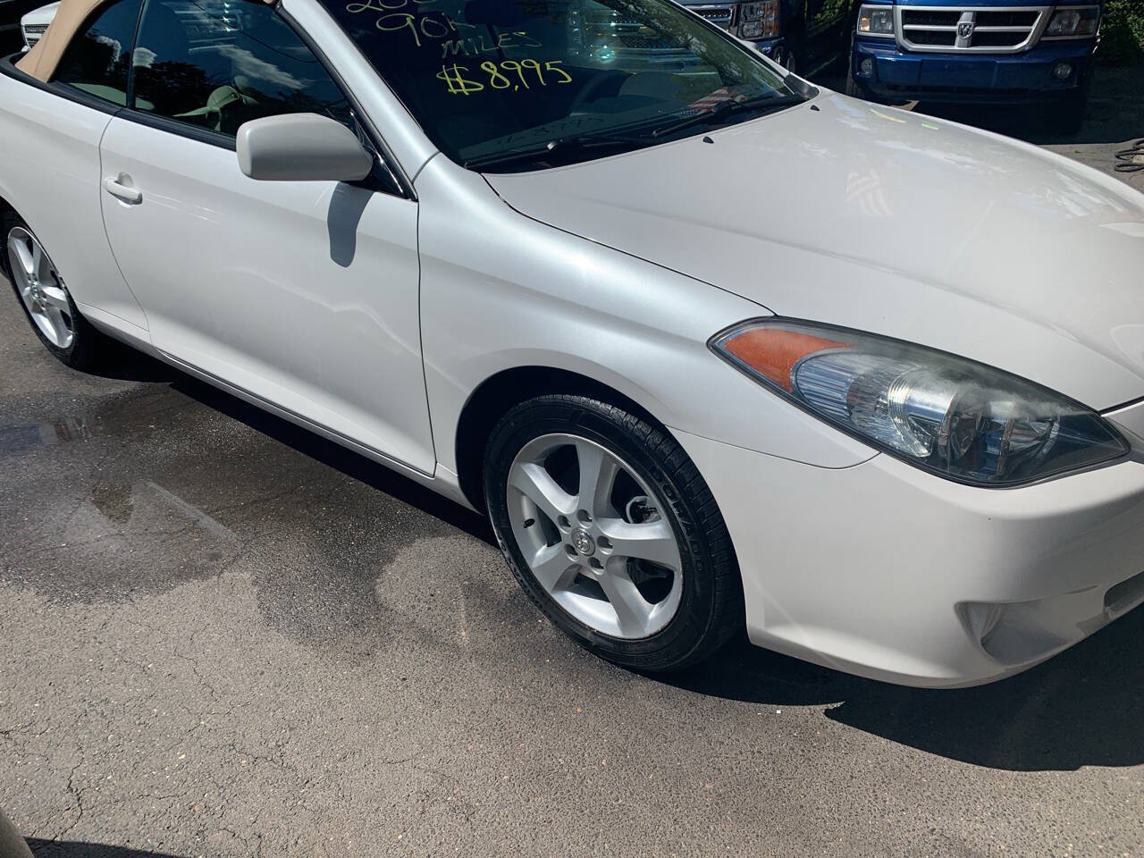 Used 2006 Toyota Solara SLE FWD image 2