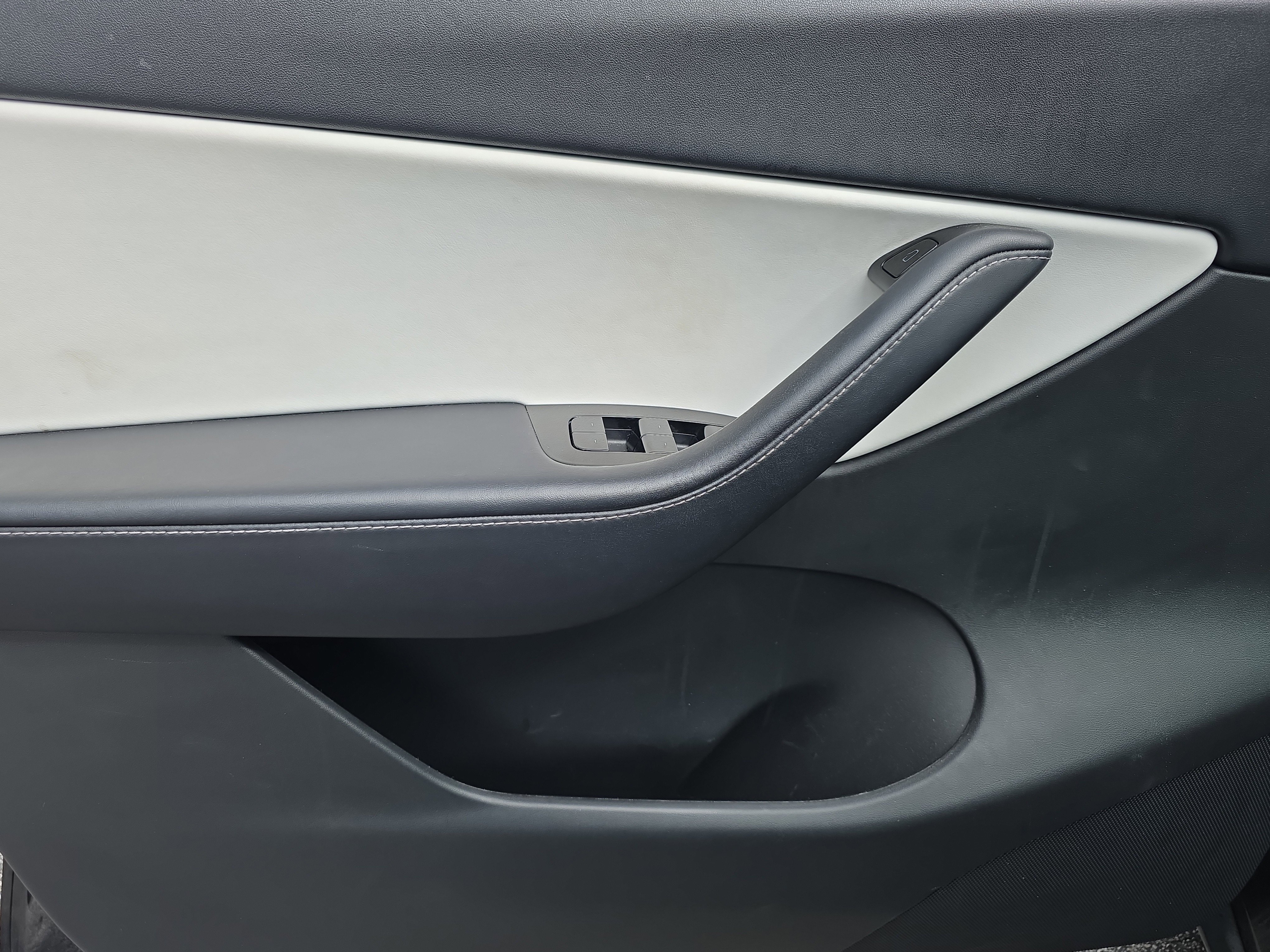 Used 2021 Tesla Model Y Long Range image 21