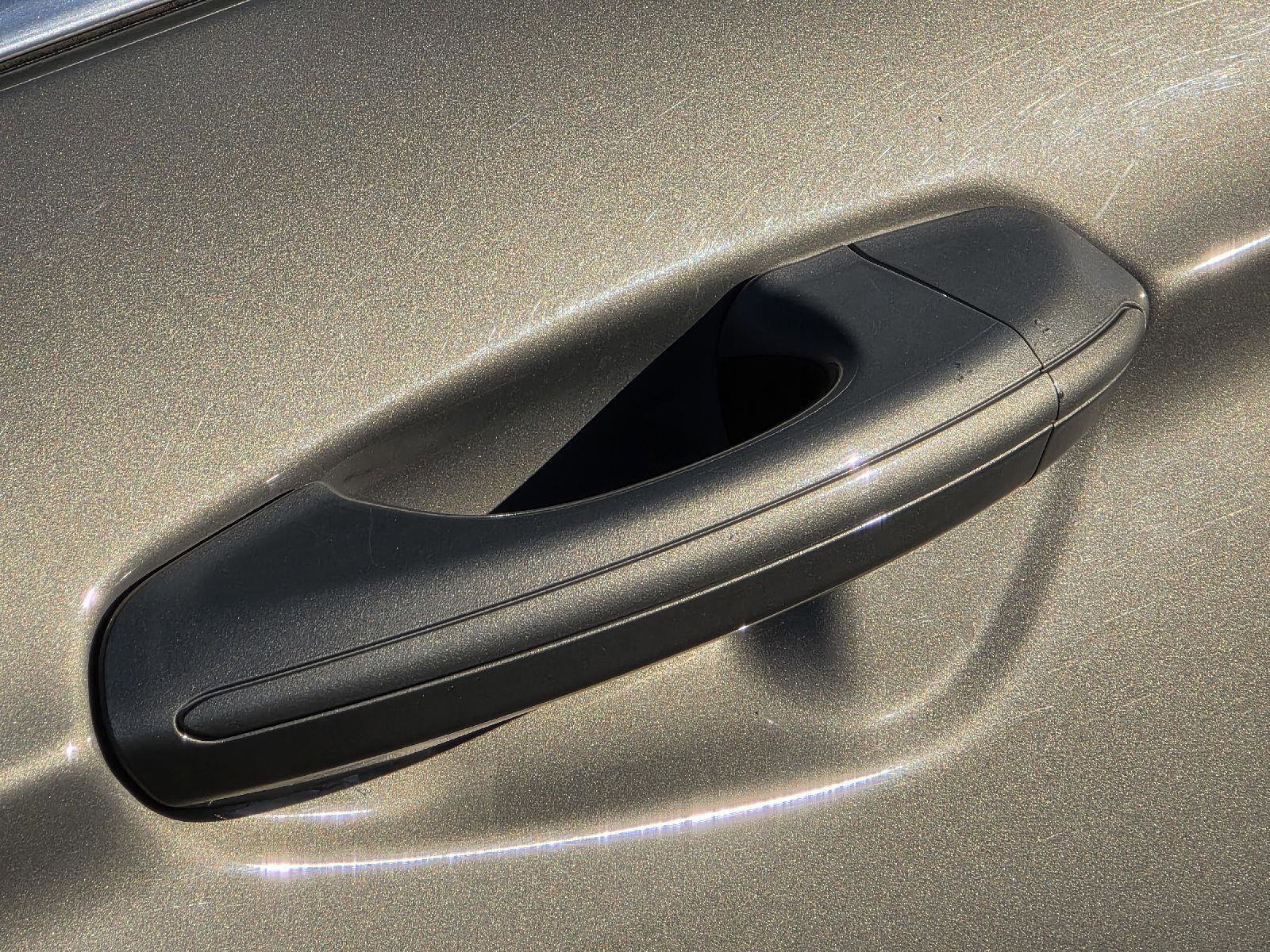 Used 2016 Ford Fusion SE w/ Equipment Group 201A image 38