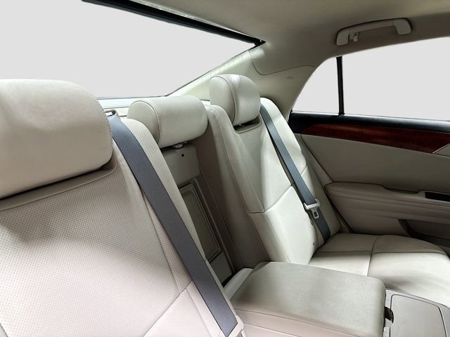 Used 2012 Toyota Avalon Limited image 29