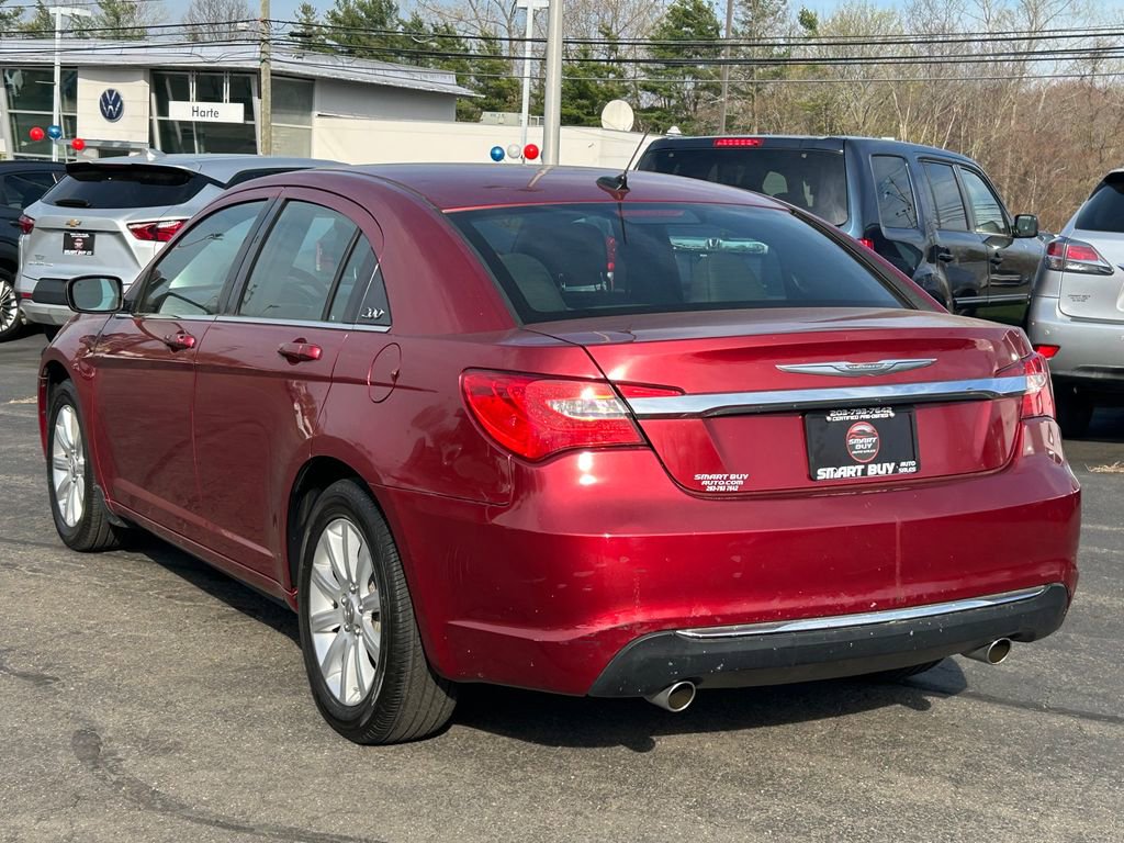 Used 2011 Chrysler 200 Touring FWD image 8