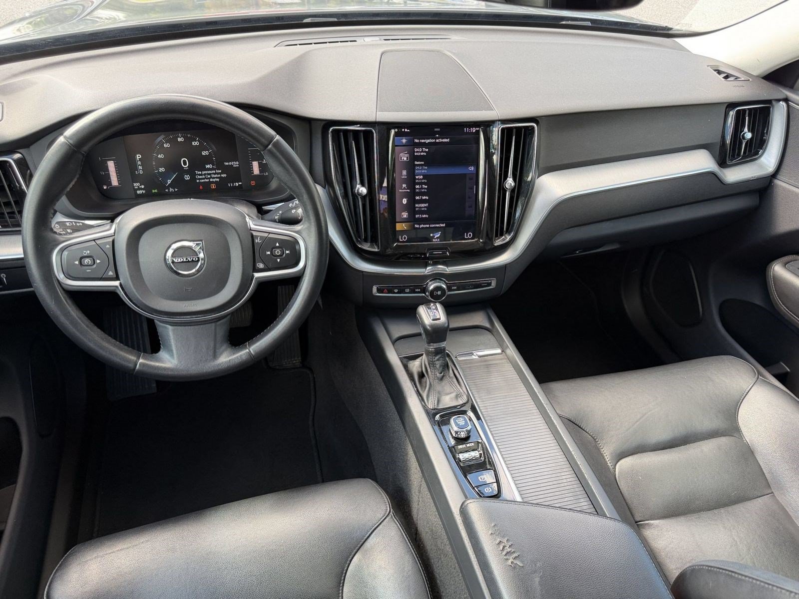 Used 2019 Volvo XC60 T5 Momentum w/ Premium Package FWD image 16