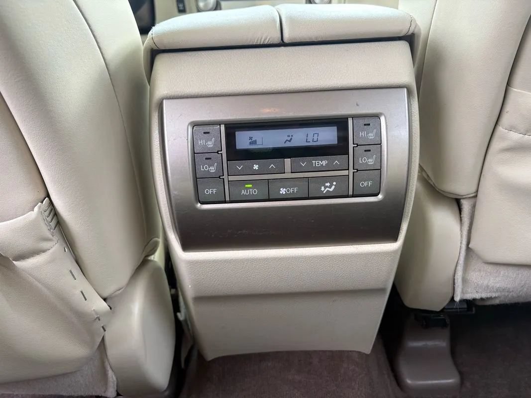 Used 2010 Lexus GX 460 w/ Comfort Plus Pkg AWD/4WD image 31