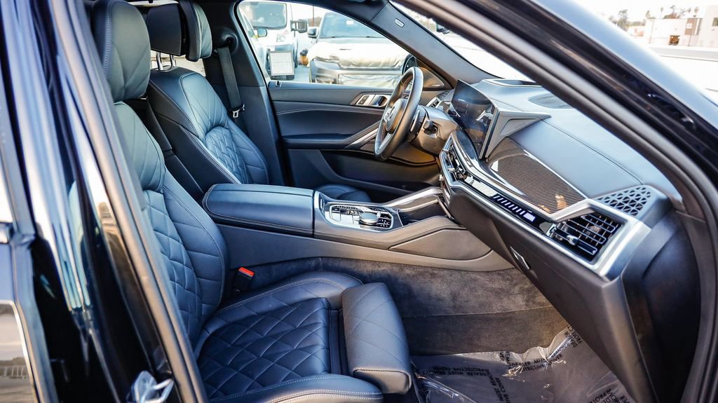 Used 2024 BMW X6 M60i w/ Parking Assistance Package image 21