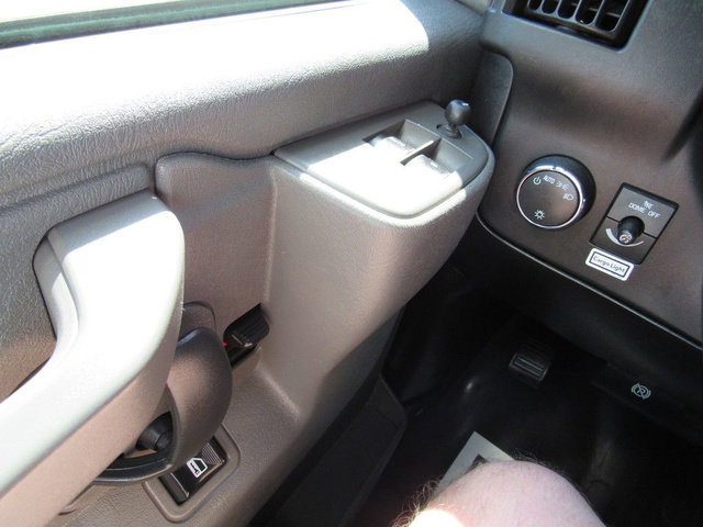 Used 2022 GMC Savana 3500 Extended w/ Power Convenience Package RWD image 32