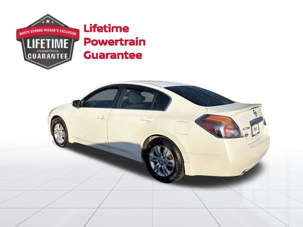 Used 2011 Nissan Altima 2.5 S w/ Special Edition Pkg FWD image 5