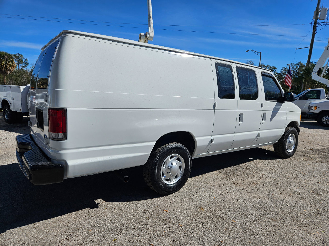 Used 2001 Ford E-350 and Econoline 350 Extended Super Duty image 4