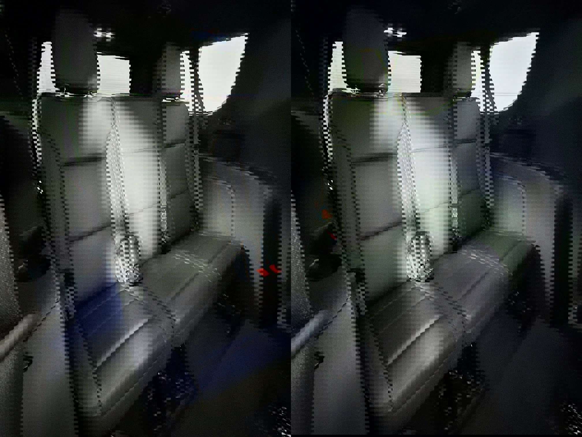 Used 2023 Chevrolet Suburban High Country image 28