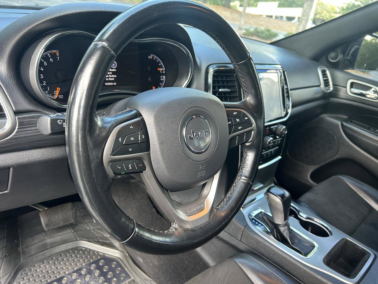 Used 2021 Jeep Grand Cherokee Laredo X AWD/4WD image 13
