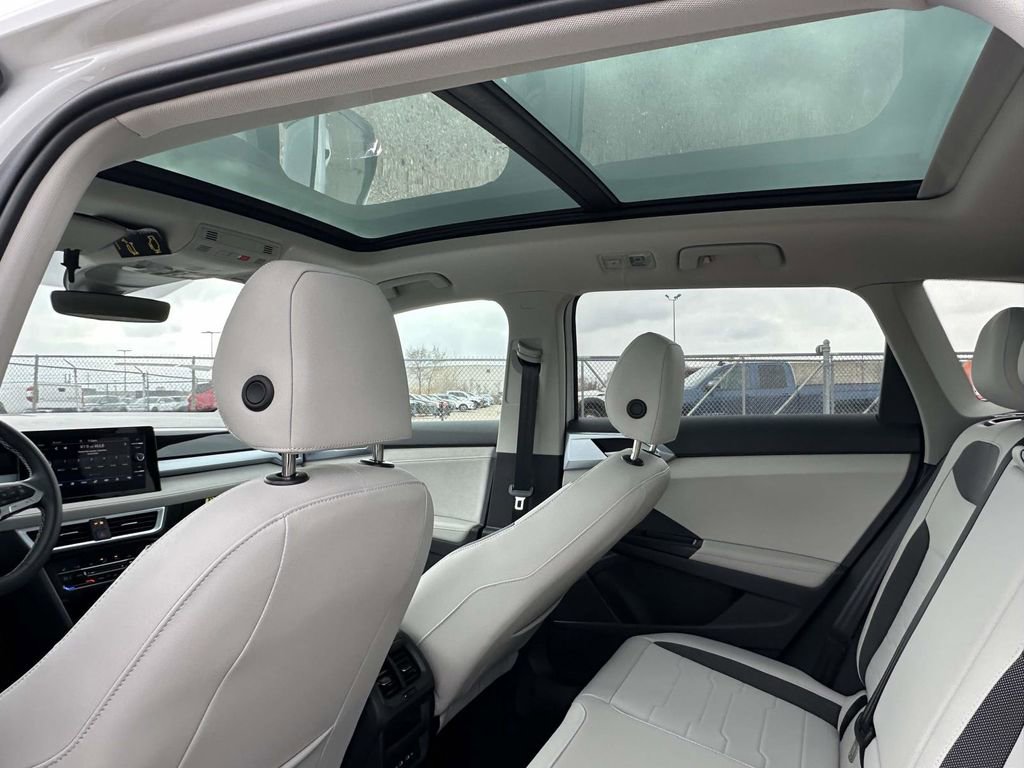 New 2026 Volkswagen Taos SE image 10