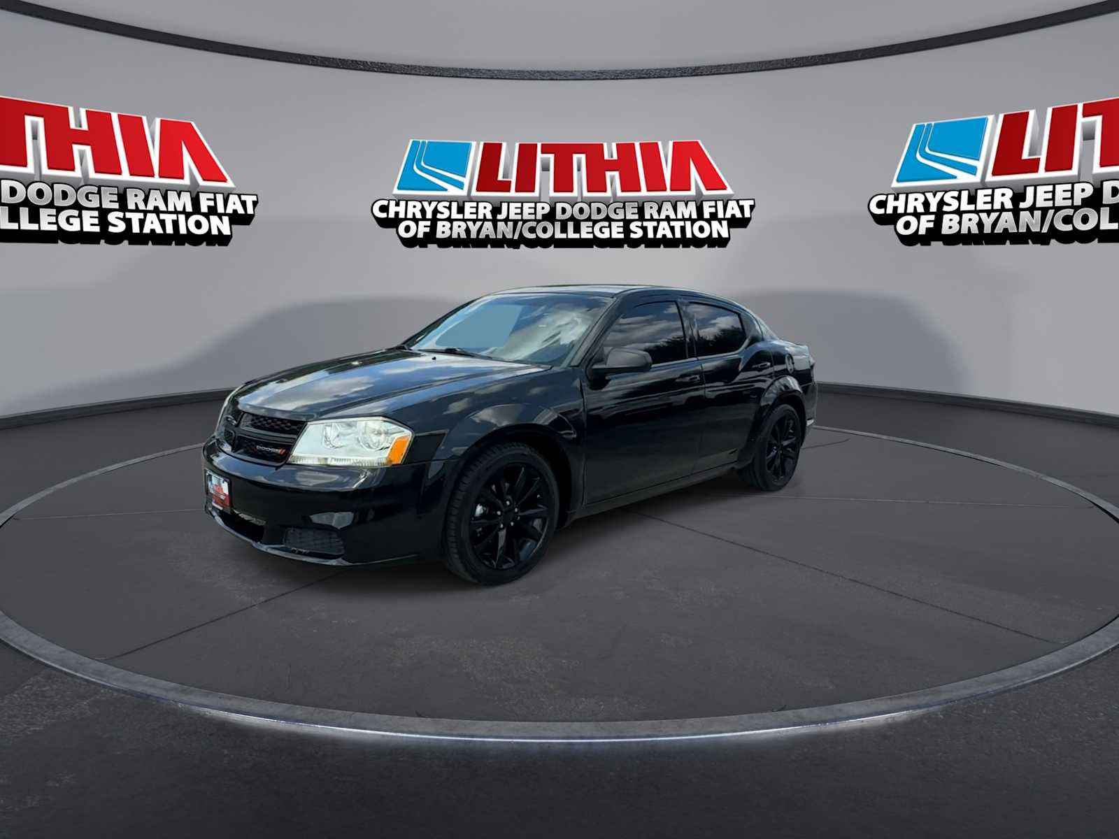 Used 2013 Dodge Avenger SE FWD image 4