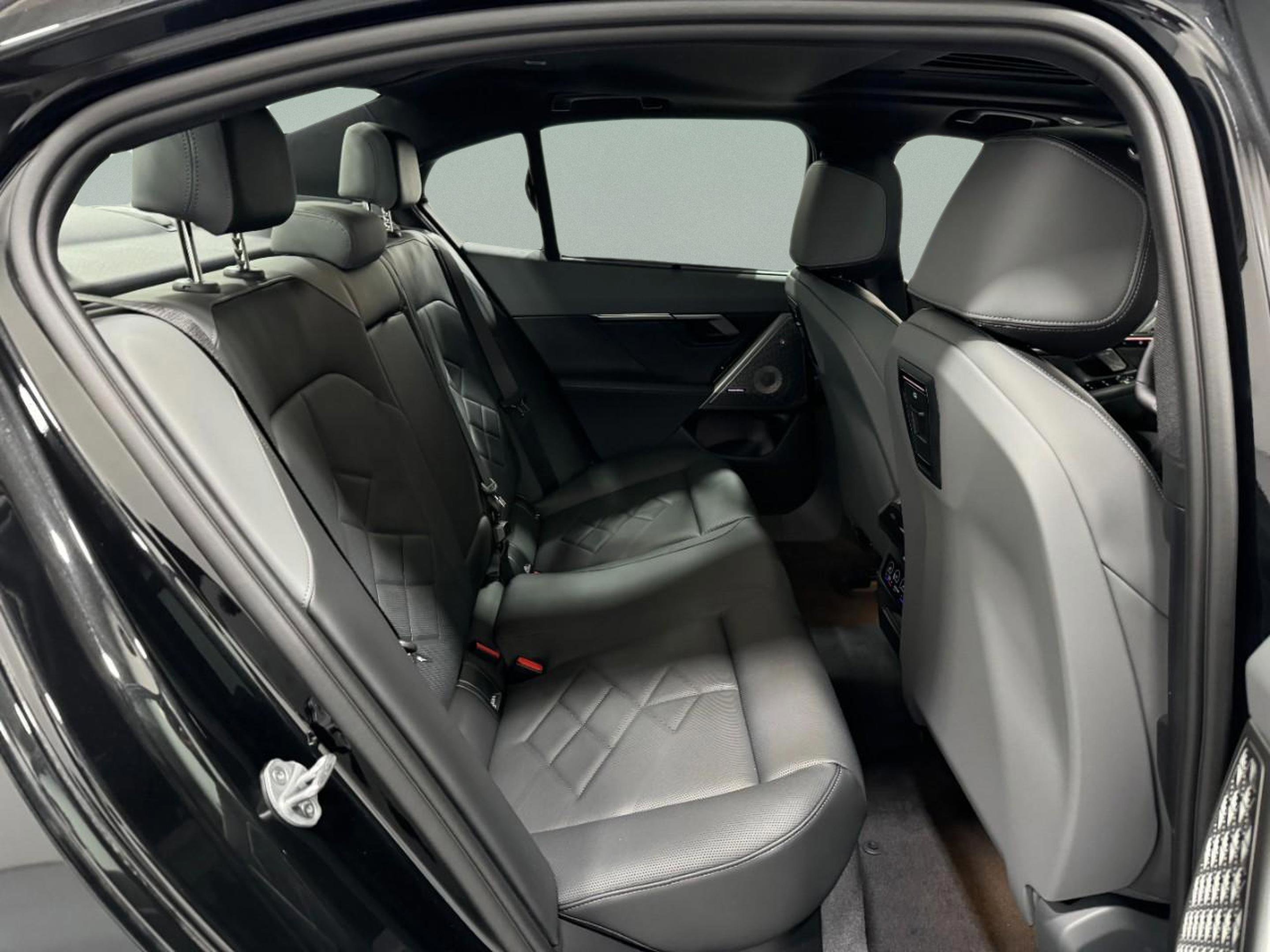 New 2026 BMW 540i xDrive w/ M Sport Package image 11