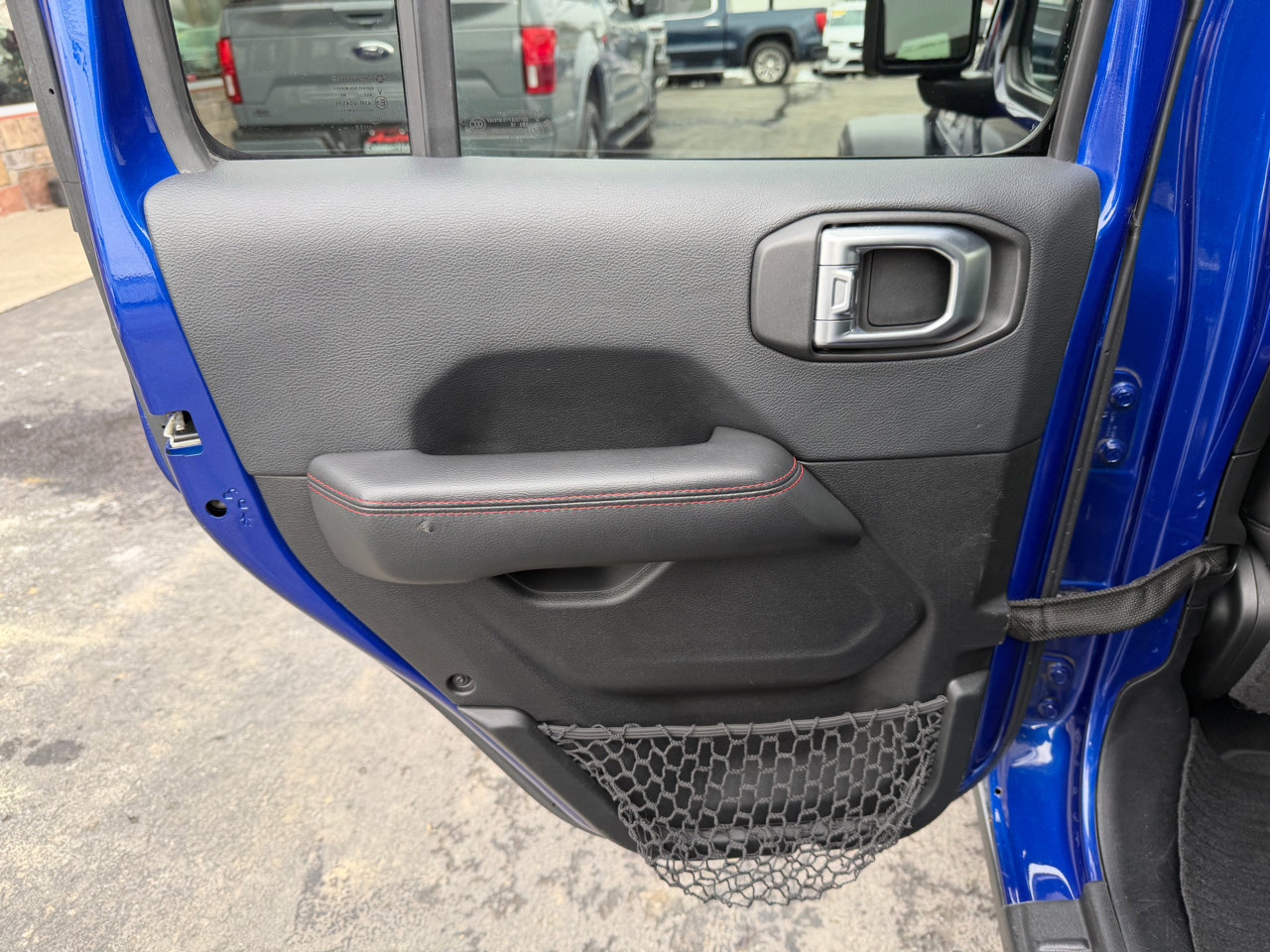 Used 2018 Jeep Wrangler Unlimited Rubicon w/ Safety Group image 16