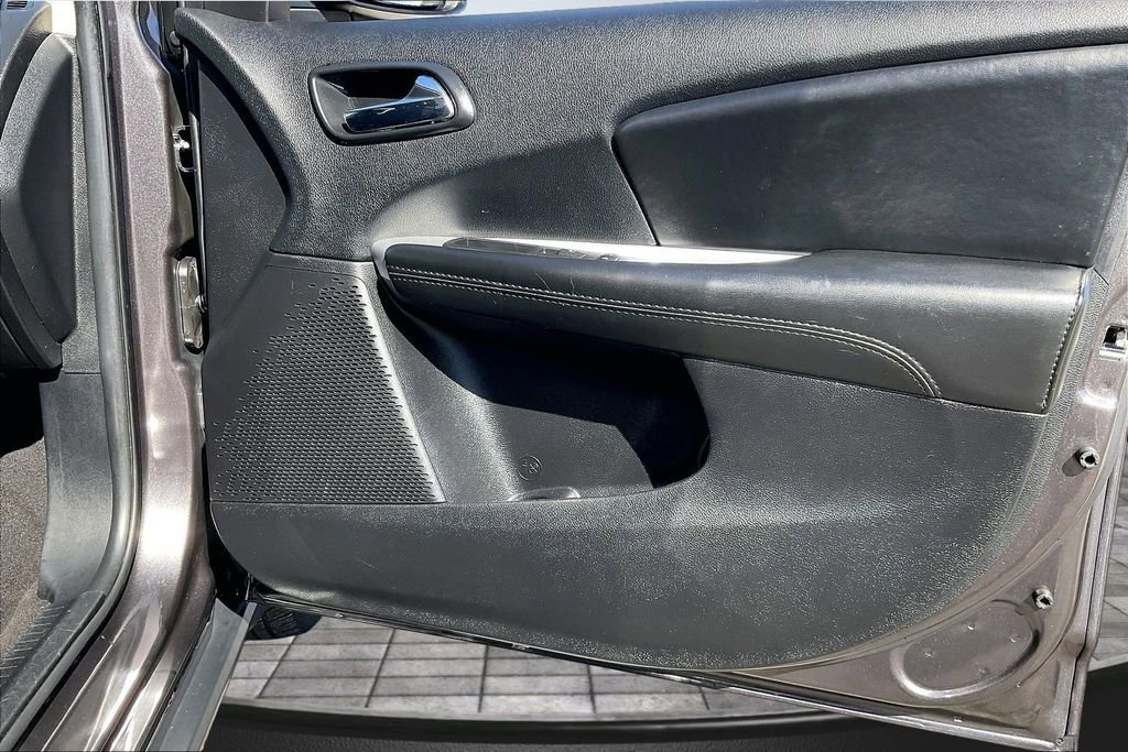 Used 2019 Dodge Journey SE w/ Connectivity Group image 22