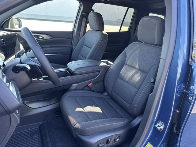 New 2026 Chevrolet Traverse LT w/ Sun and Wheel Package image 12