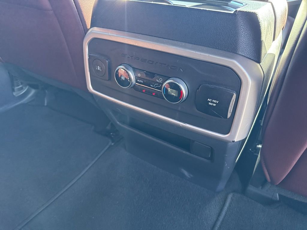 Used 2024 Ford Expedition Limited image 14