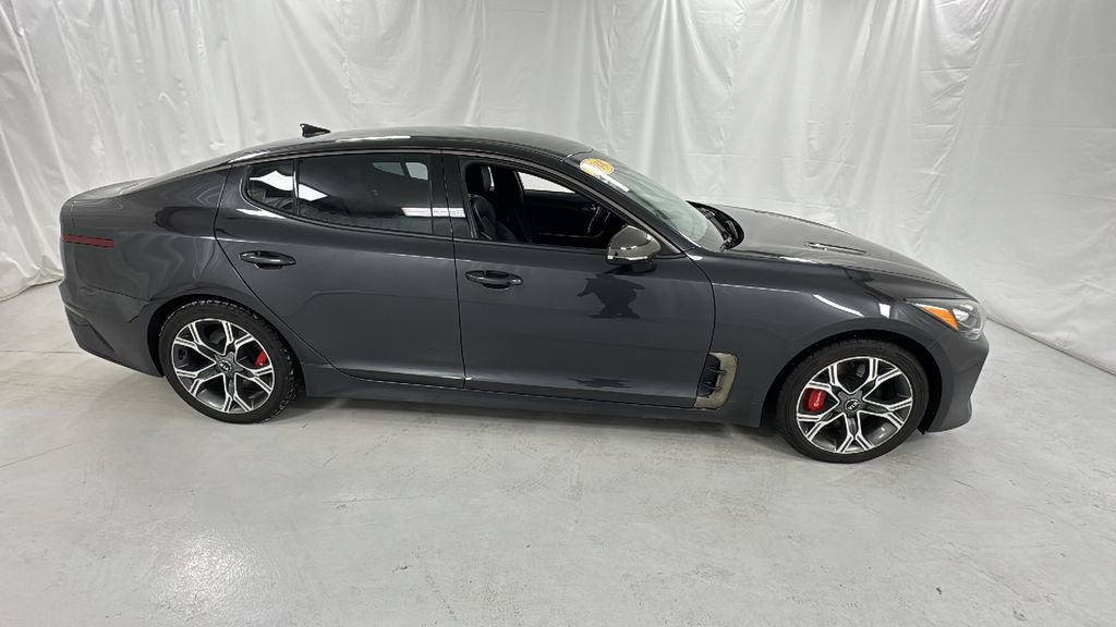 Used 2018 Kia Stinger GT image 2