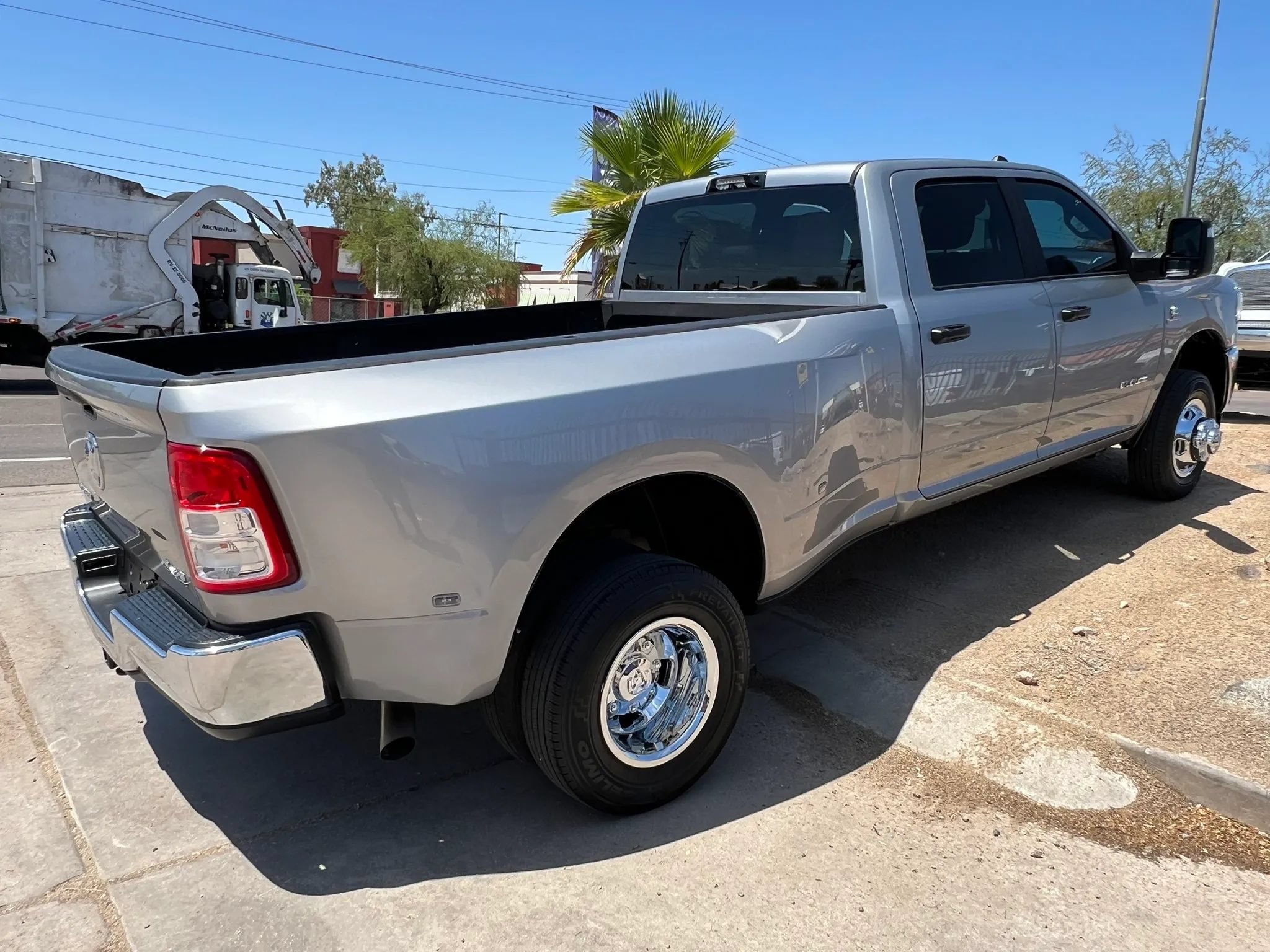 Used 2023 RAM 3500 Big Horn w/ Level 1 Equipment Group AWD/4WD image 7