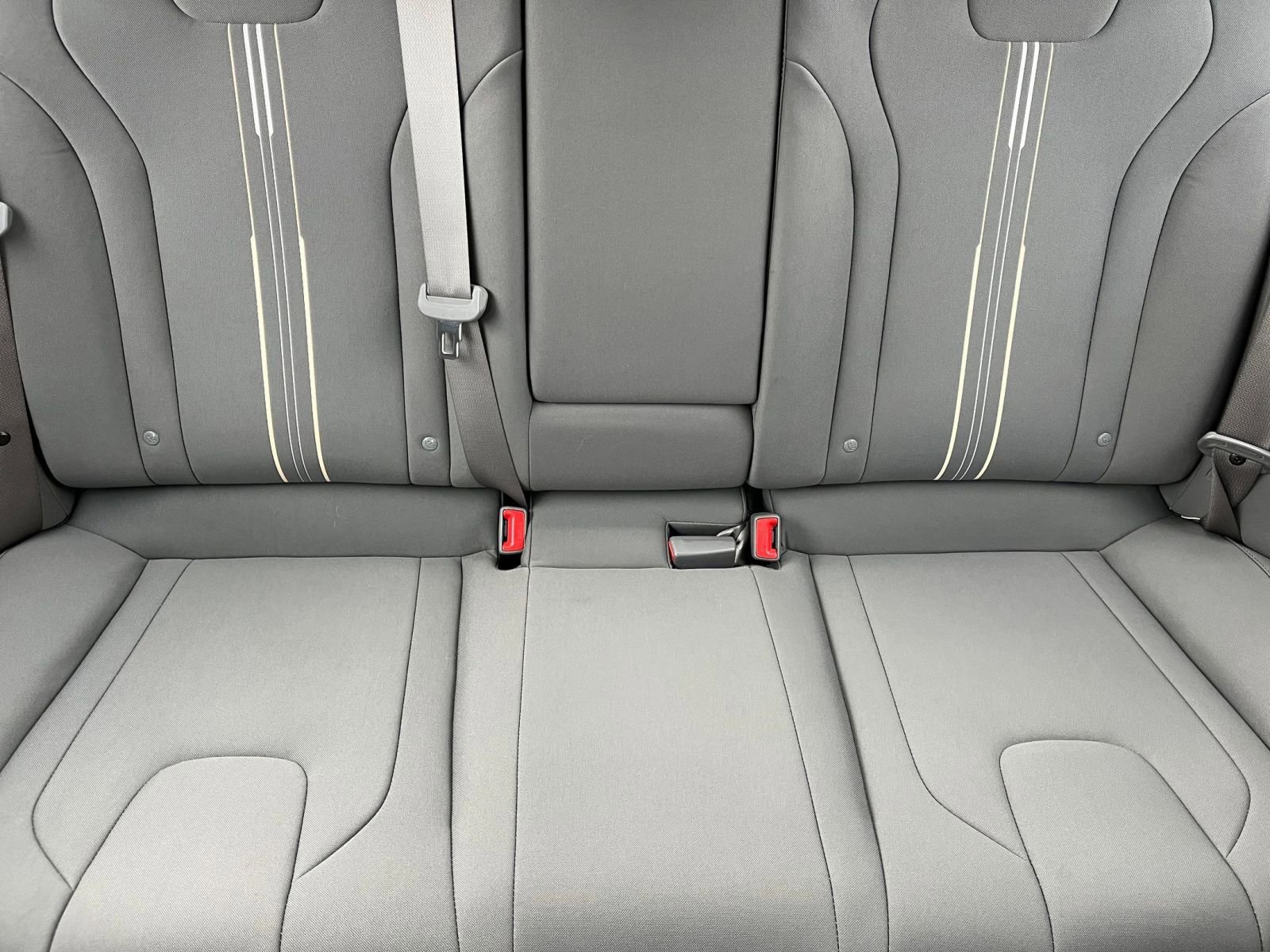 Used 2025 Hyundai Elantra SEL image 38