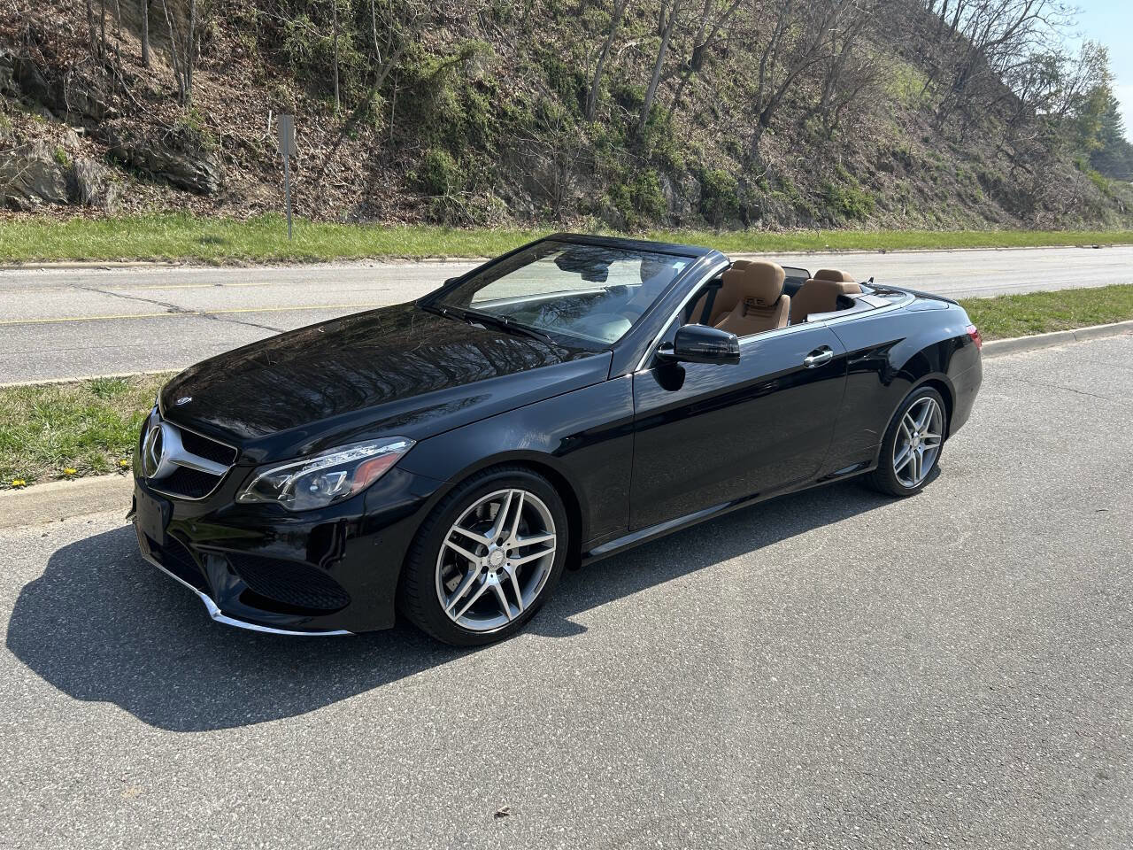 Used 2016 Mercedes-Benz E 550 Cabriolet image 2