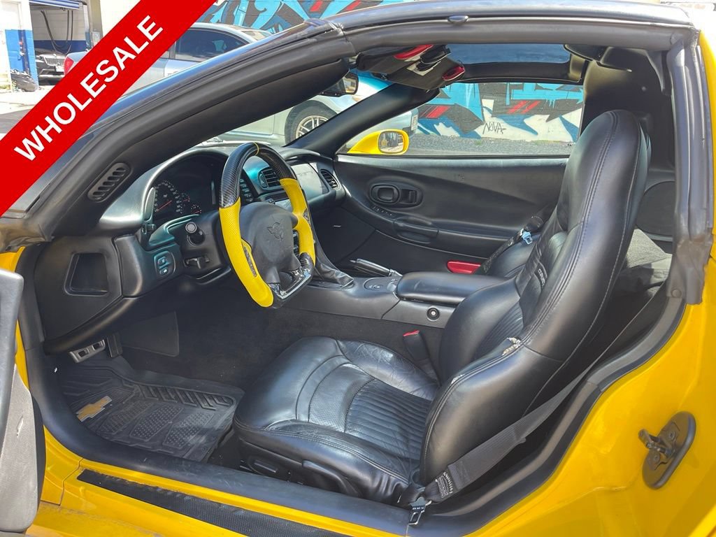 Used 2003 Chevrolet Corvette Coupe RWD image 8