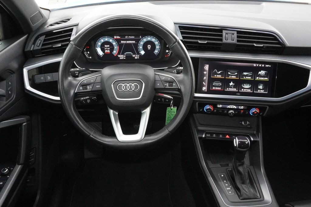 Used 2023 Audi Q3 2.0T Premium Plus w/ Premium Plus Package AWD/4WD image 24