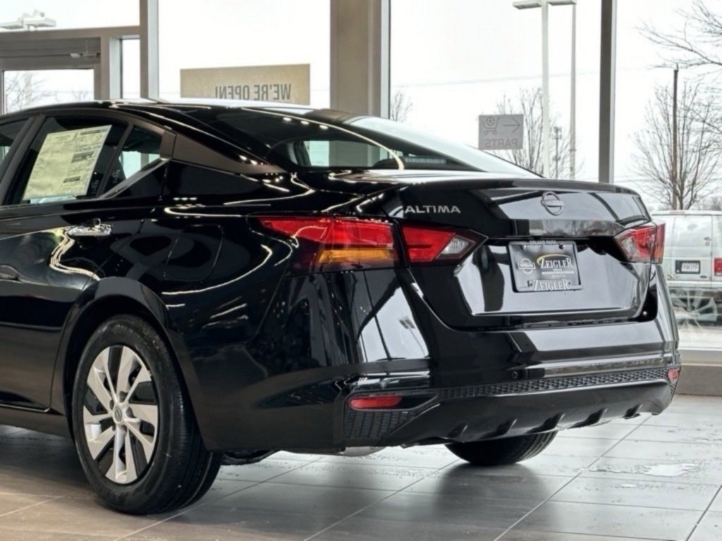 Certified 2025 Nissan Altima 2.5 S image 8