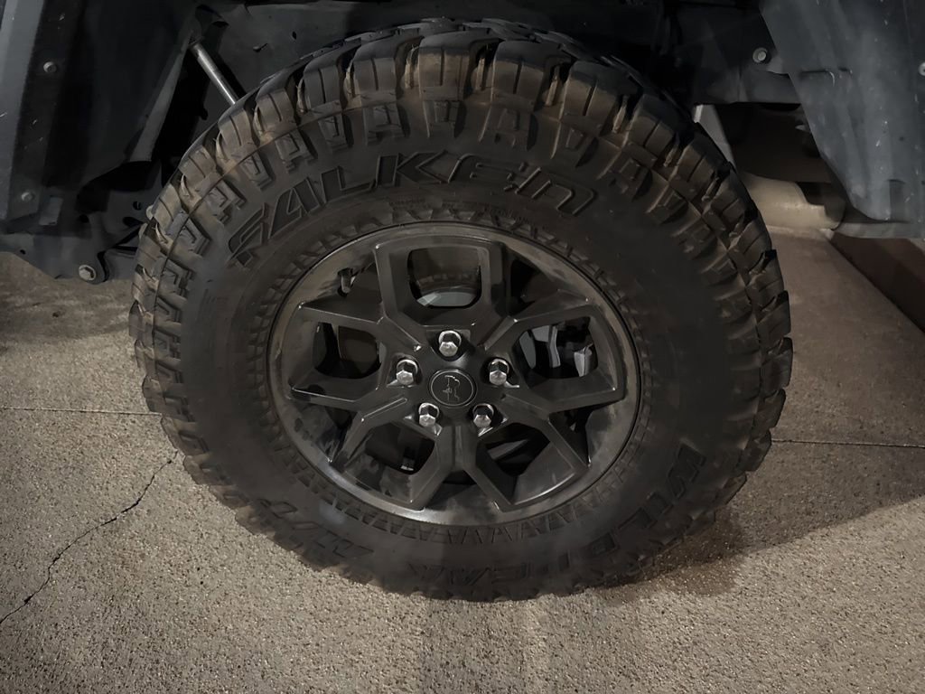 Used 2022 Jeep Gladiator Sport image 4