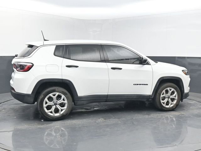 Used 2025 Jeep Compass Sport AWD/4WD image 6
