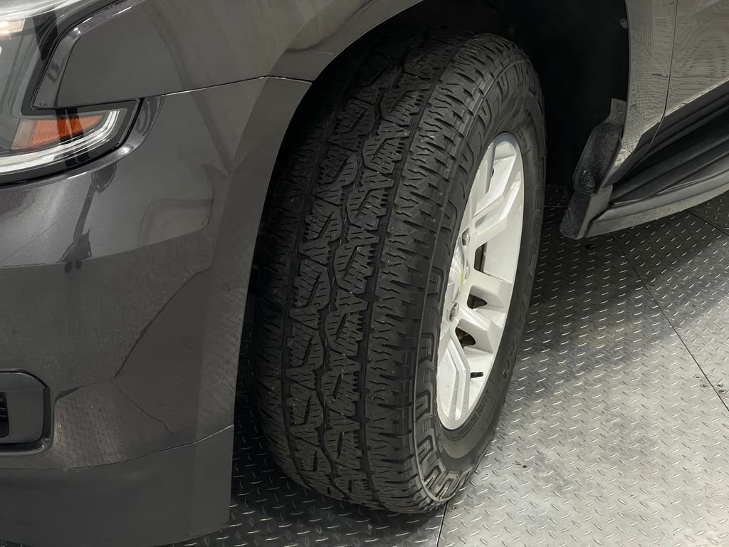 Used 2017 Chevrolet Suburban LT image 38