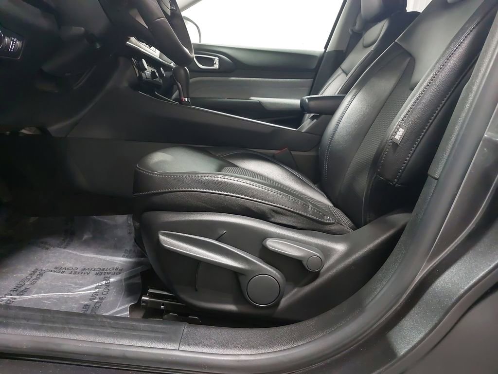 Used 2022 Jeep Compass Latitude image 28