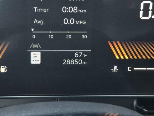 Used 2025 Kia Carnival image 32